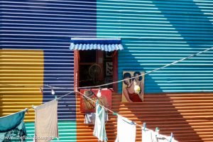 brightly coloured building in el caminito which in one thing to see in 4 days in buenos aires
