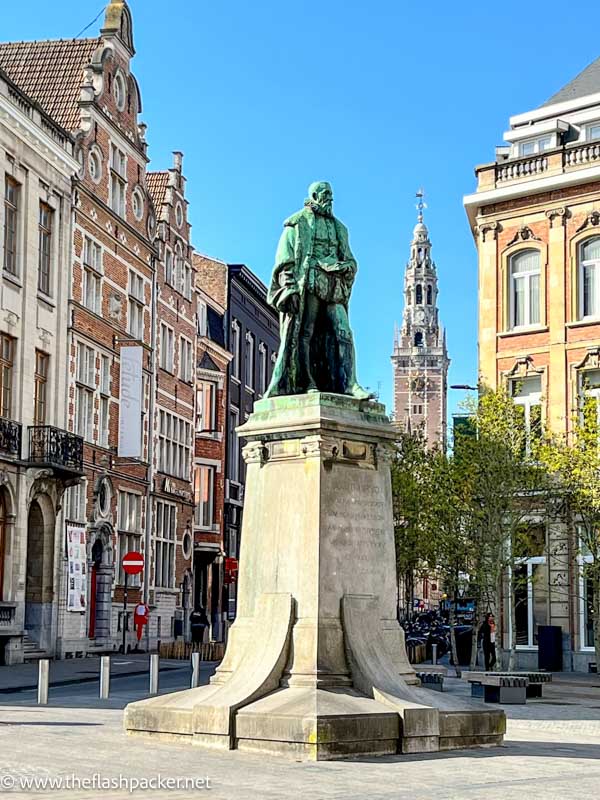 bronze statues at a small square seen when visiting leuven